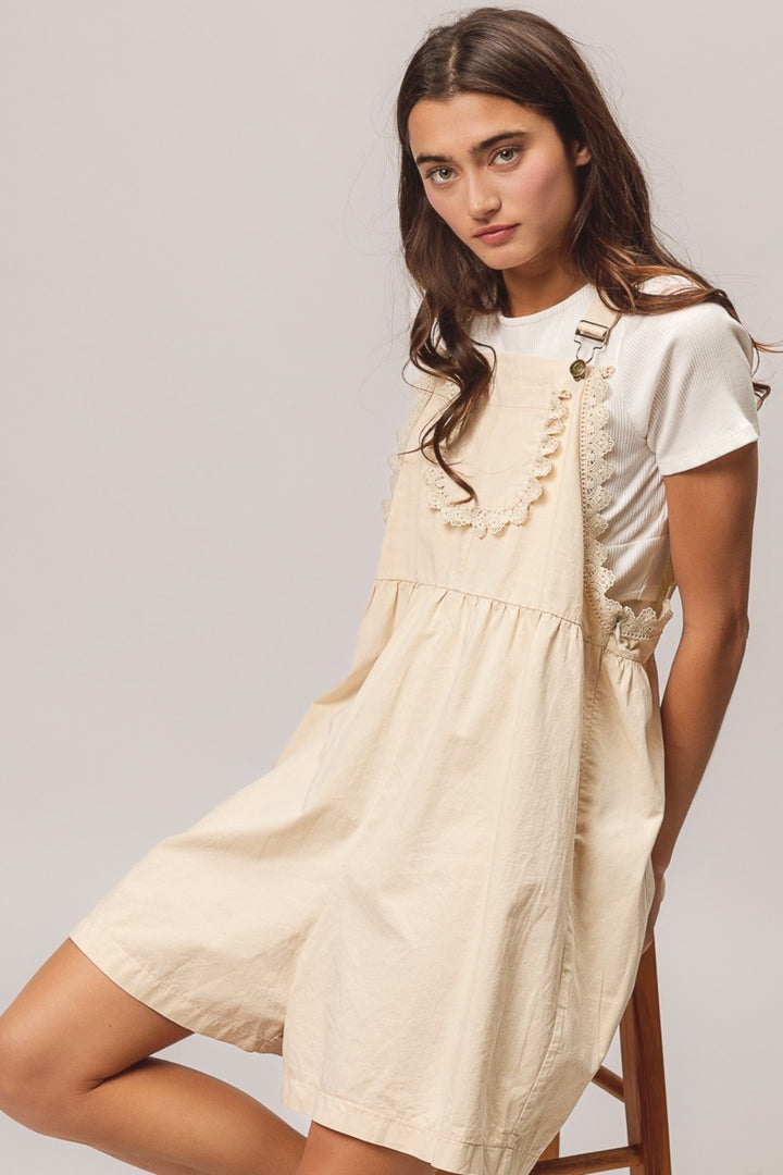 Back Pocket Lace Trim Romper In Oatmeal