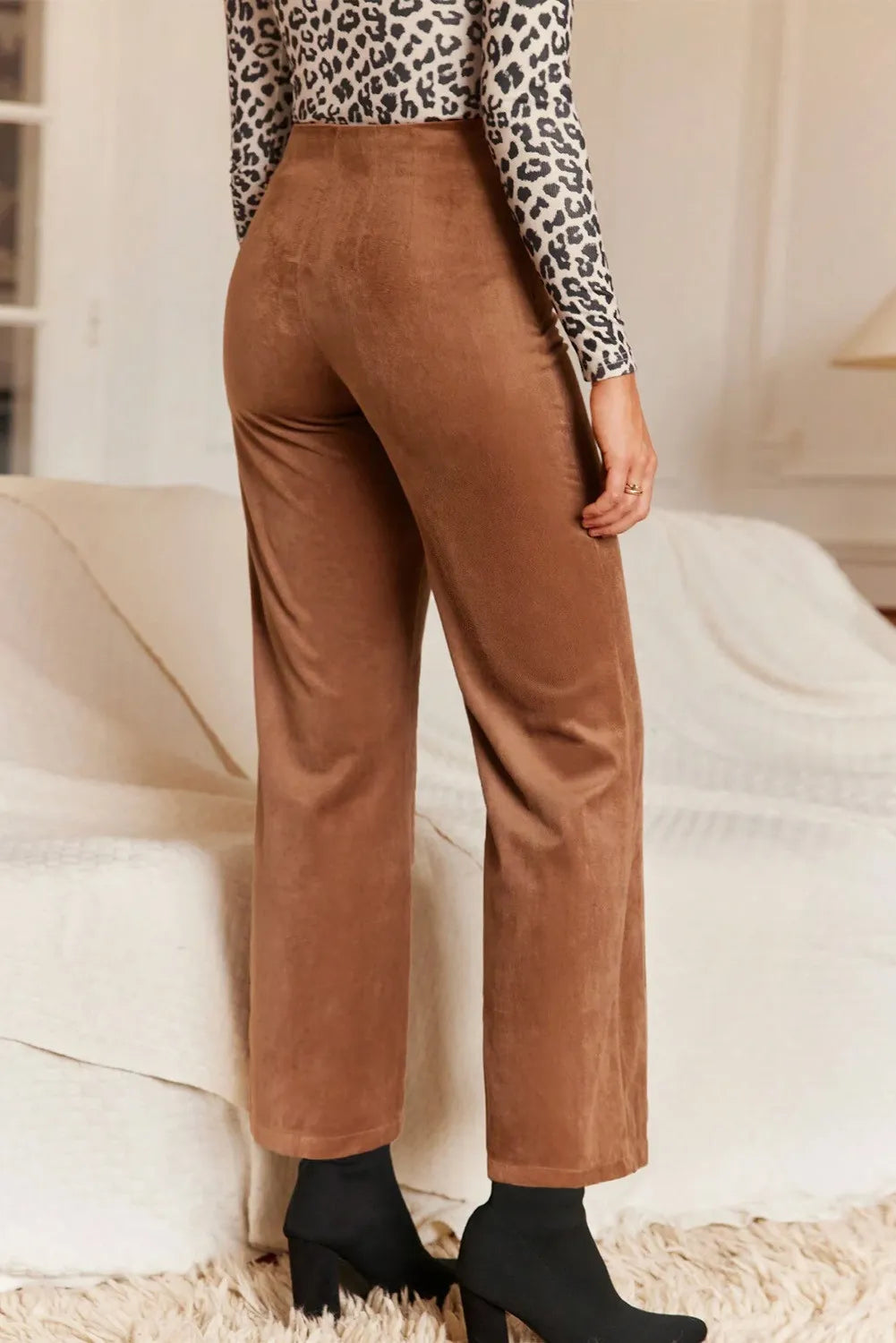 Straight Leg Pants In Caramel